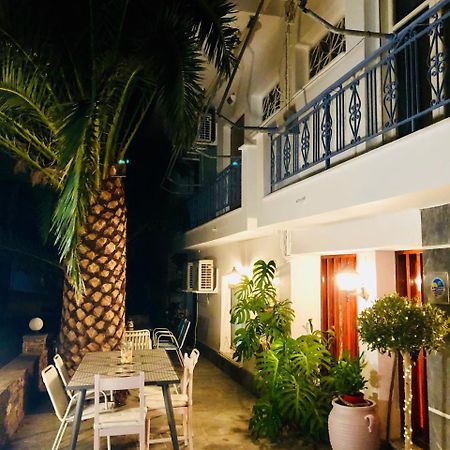 Hotel George Agios Kirykos  ภายนอก รูปภาพ